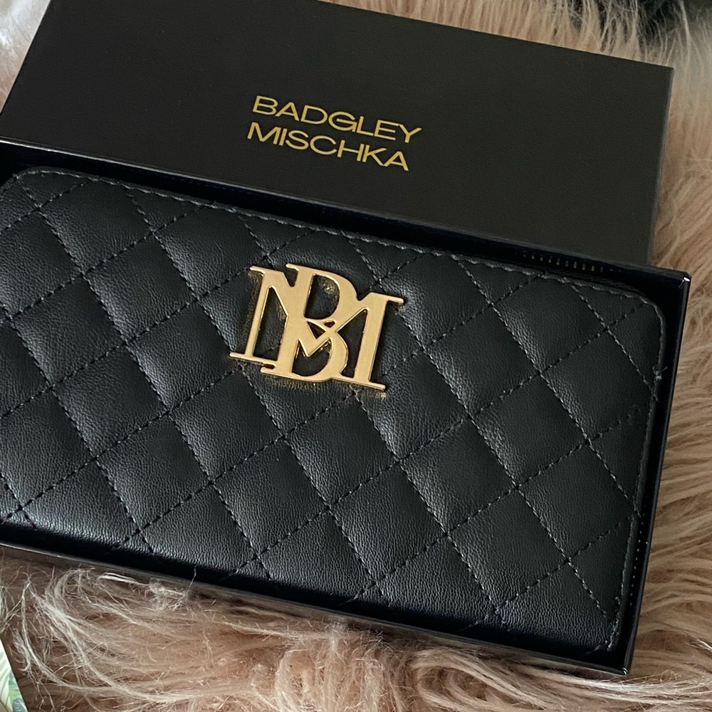 Badgley Mischka Wallet-selling bag separately